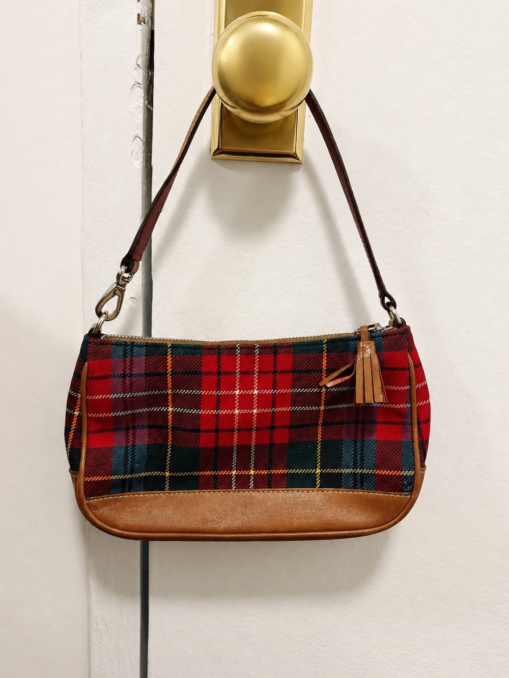 VINTAGE COACH Y2K Plaid Tartan Tassel Demi Pochette Mini Shoulder Baguette Purse - Picture 7 of 14